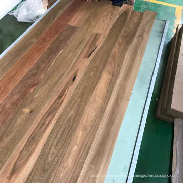 Australischer Eukalyptus-Fußboden mit Naturfarbe